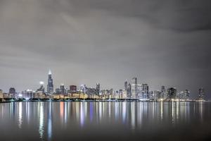 skyline van chicago's nachts foto