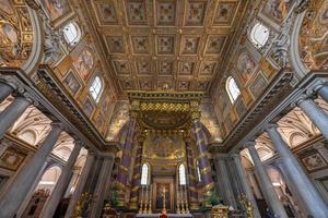 Rome, Italië - maart 25, 2018 - basiliek di de kerstman Maria maggiore in Rome, Italië. de kerstman Maria maggiore, is een pauselijke majoor basiliek en de grootste Katholiek marian kerk in Rome, Italië. foto