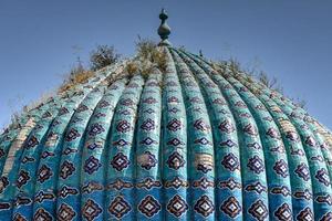 bibi khaniem moskee in samarkand, Oezbekistan. in de 15e eeuw het was een van de grootste en meest prachtig moskeeën in de Islamitisch wereld. foto