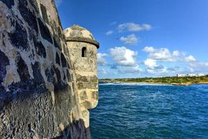 de Spaans fort, torreon de cojimar, in cohimar, Cuba. cojimar is een klein visvangst dorp oosten- van havanna. het was een inspiratie voor ernest hemingways beroemd roman de oud Mens en de zee. foto