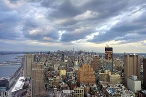 de skyline van de stad van new york foto