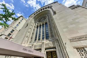 tempel emanu-el was de eerste hervorming Joods gemeente in nieuw york stad en, omdat van haar grootte en uitsteeksel, heeft geserveerd net zo een vlaggenschip gemeente in de hervorming Afdeling van jodendom. foto