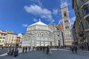 Florence, Italië - maart 21, 2018 - duomo de kerstman Maria del fiore en bargello in Florence, Toscane, Italië foto