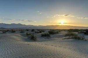 mesquite vlak zand duinen, dood vallei foto