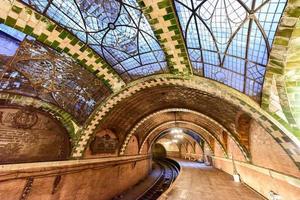 nieuw york, Verenigde Staten van Amerika - januari 30, 2016 - stad hal metro station in Manhattan. mijlpaal station gebouwd in 1904 naar inhuldigen de nyc metro systeem. foto