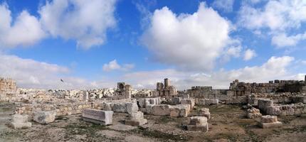 Romeins ruïnes van de citadel - Amman, Jordanië foto