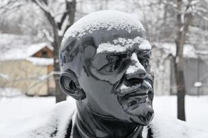 gedaald monument park ook bekend net zo muzeon park van kunsten met relikwieën van de Sovjet unie, Moskou, Rusland, ongeveer december 2021 foto