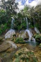 el nicho watervallen in Cuba. el nicho is gelegen binnen de oma parque natuurlijk toppen de collantes, een bebost park dat strekt zich uit aan de overkant de Sierra escambray berg reeks in centraal Cuba. foto