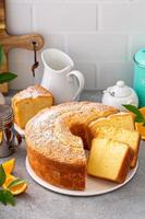 traditioneel vanille pond taart met oranje extract, bundt taart foto