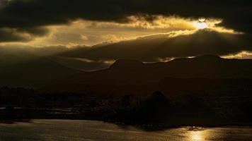 fjord ontzag zonsopkomst foto