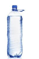 blauw fles van verkoudheid mineraal water Aan wit achtergrond foto