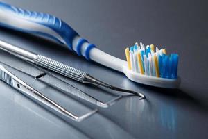 tandenborstel en tandheelkundig uitrusting foto