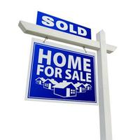 blauw verkocht huis voor uitverkoop echt landgoed teken Aan wit foto
