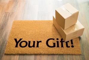 uw geschenk Welkom mat Aan hout verdieping met Verzending van dozen foto
