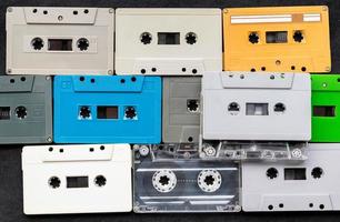 verzameling kleurrijk retro cassette plakband foto