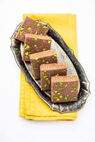 chocola barfi of Choco burfi taart, een tweaken naar Indisch toetje of zoet voor festivals foto