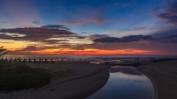 zonsondergang Bij kamala strand foto