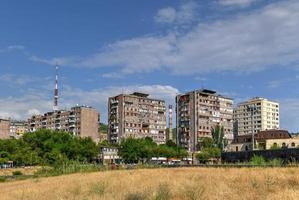 Sovjet stijl appartement blok in jerevan, Armenië. foto