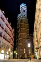 kerk van onze dame in München Bij nacht, Beieren, Duitsland foto