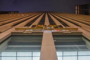 verticaal visie van kantoor wolkenkrabber in Midtown Manhattan, nieuw york, nieuw, Verenigde Staten van Amerika, 2022 foto