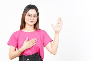 vloeken gebaar van mooi Aziatisch vrouw geïsoleerd Aan wit achtergrond foto