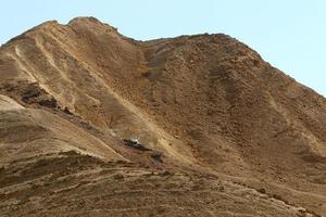 ramon krater is een erosie krater in de negev woestijn in zuidelijk Israël. foto