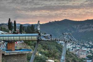 mooi panoramisch visie van tbilisi van narikala vesting in Georgië. foto