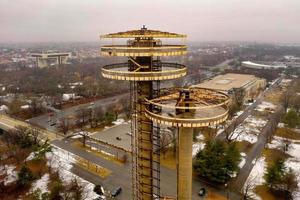 koninginnen, nieuw york - maart 10 2019 - de nieuw york staat paviljoen, een overblijfsel van de 1964 s werelds eerlijk gelegen Bij blozen weiden-corona park foto