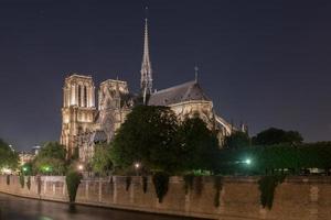 Notre Dame de Parijs, is een Frans gotisch middeleeuws Katholiek kathedraal Aan de ile de la citeren in de vierde arrondissement van Parijs, Frankrijk. foto