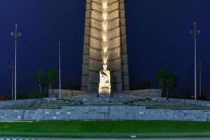de Jose marti gedenkteken monument Bij de revolutie plein in havanna, Cuba Bij nacht, 2022 foto