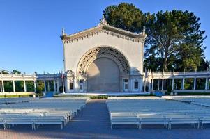 de open lucht sprinkels orgaan, de s werelds grootste pijp orgaan in een ten volle buitenshuis locatie. balboa park, san diego, Californië. foto