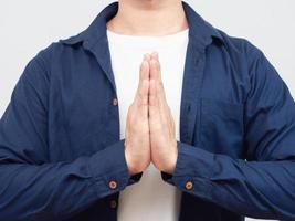 detailopname Bijsnijden jongen Mens bidden respect hand- portret foto