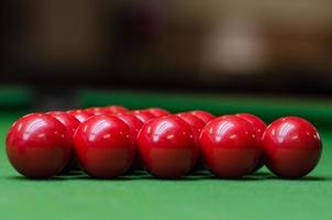 een groep van rood snooker ballen foto