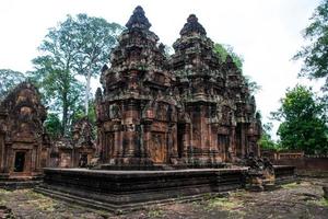 banteay srei is gebouwd grotendeels van rood zandsteen en is een 10e eeuw Cambodjaans tempel toegewijd naar de Hindoe god shiva, siem oogsten, Cambodja foto