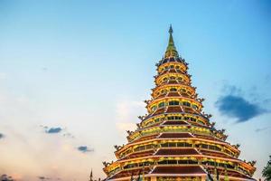 Chinese tempel - wat hyua pla kang, chiang rai, thailand foto