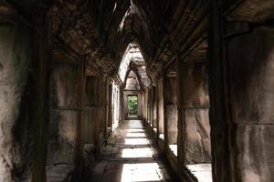 de traject in baphuon - Angkor thom, siem oogsten, Cambodja foto