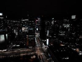 antenne nacht visie van de downtown van Warschau, Polen. foto