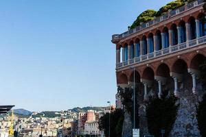 Genua, Italië - augustus 16, 2019 een visie Aan de oud stad- en haven van Genua, Italië foto