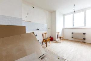 interieur van appartement gedurende Aan de vernieuwing en bouw foto