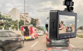 auto cctv camera video opnemer voor het rijden veiligheid Aan de weg foto