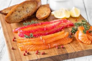 Zalm gravlax met verzuren room foto