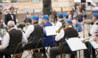 vervagen van orkest in de park foto