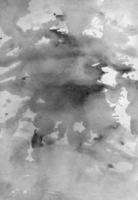waterverf oud grijs plons achtergrond textuur. wijnoogst waterverf vuil monochroom achtergrond. vlekken Aan papier foto