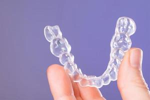 orthodontisch behandeling, onzichtbaar een beugel, nieuw orthodontisch technologie, occlusaal spalk foto