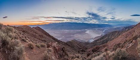 panoramisch beeld van dood vallei in ons staat Nevada van dantes top gezichtspunt foto