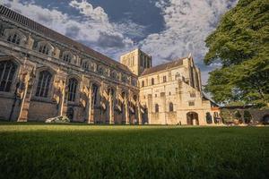 majestueus kathedraal van de middeleeuws stad- van Winchester in wessex, Engeland. foto