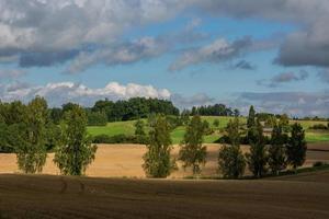 Lets zomer landschappen met wolken foto