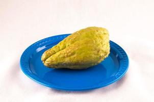 geïsoleerd chayote vegetarisch foto