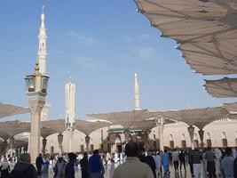 medina, saudi Arabië, dec 2022 - mooi visie van de buitenste binnenplaats van masjid al-nabawi, Medina. foto