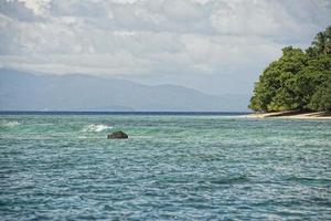 siladen turkoois tropisch paradijs eiland foto